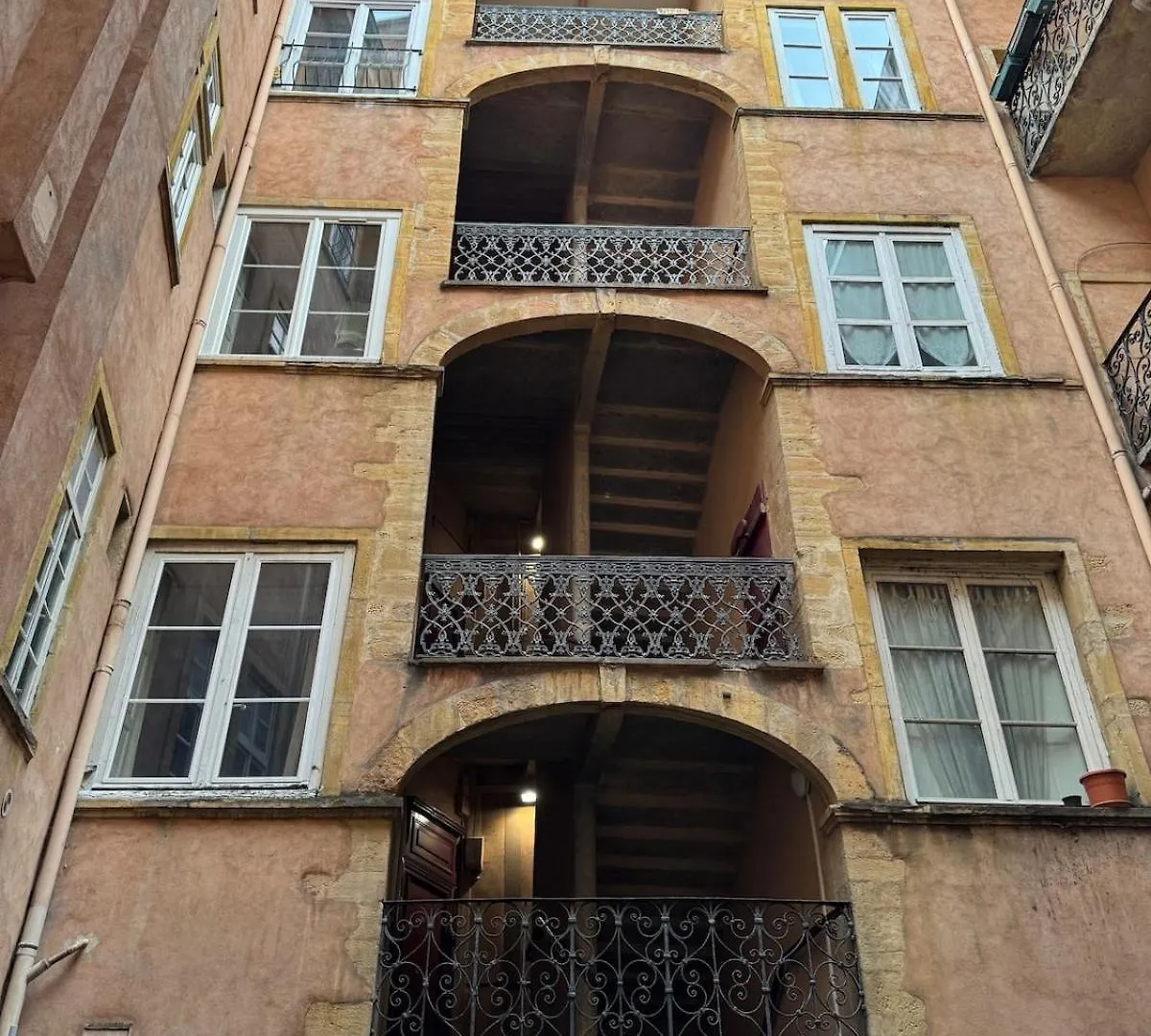 L Etoile Du Vieux Lyon Climatise Netflix Lägenhet